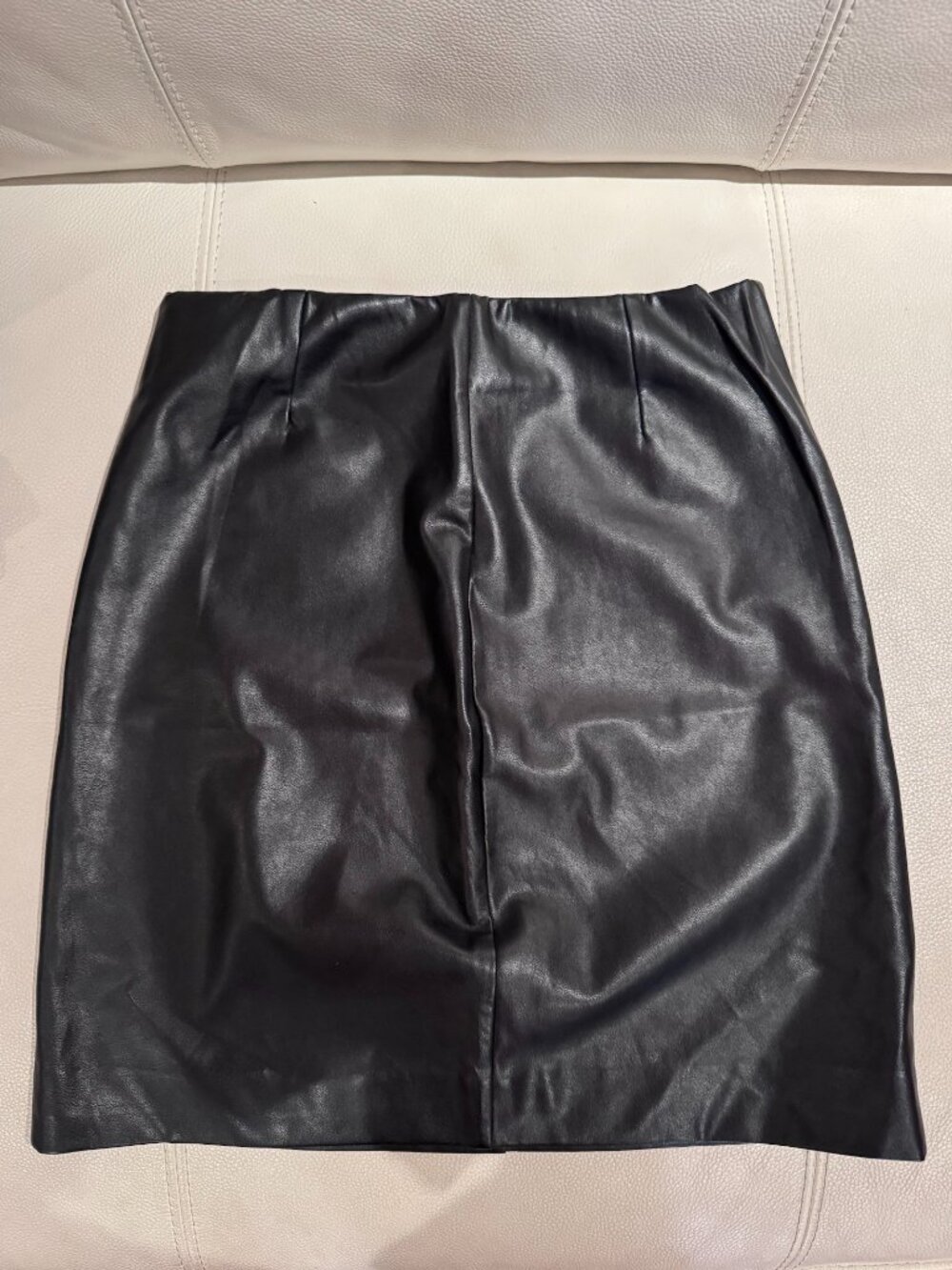 NWOT Talula (Aritzia) | Faux Leather Pencil Skirt | Black | Small
- Picture 4 of 7